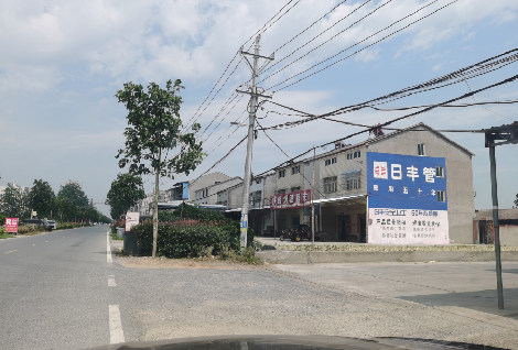 维西如何能保证墙体广告的醒目性？